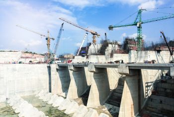 Thi công xử lý vết nứt, xử lý rỗng rỗ bê tông